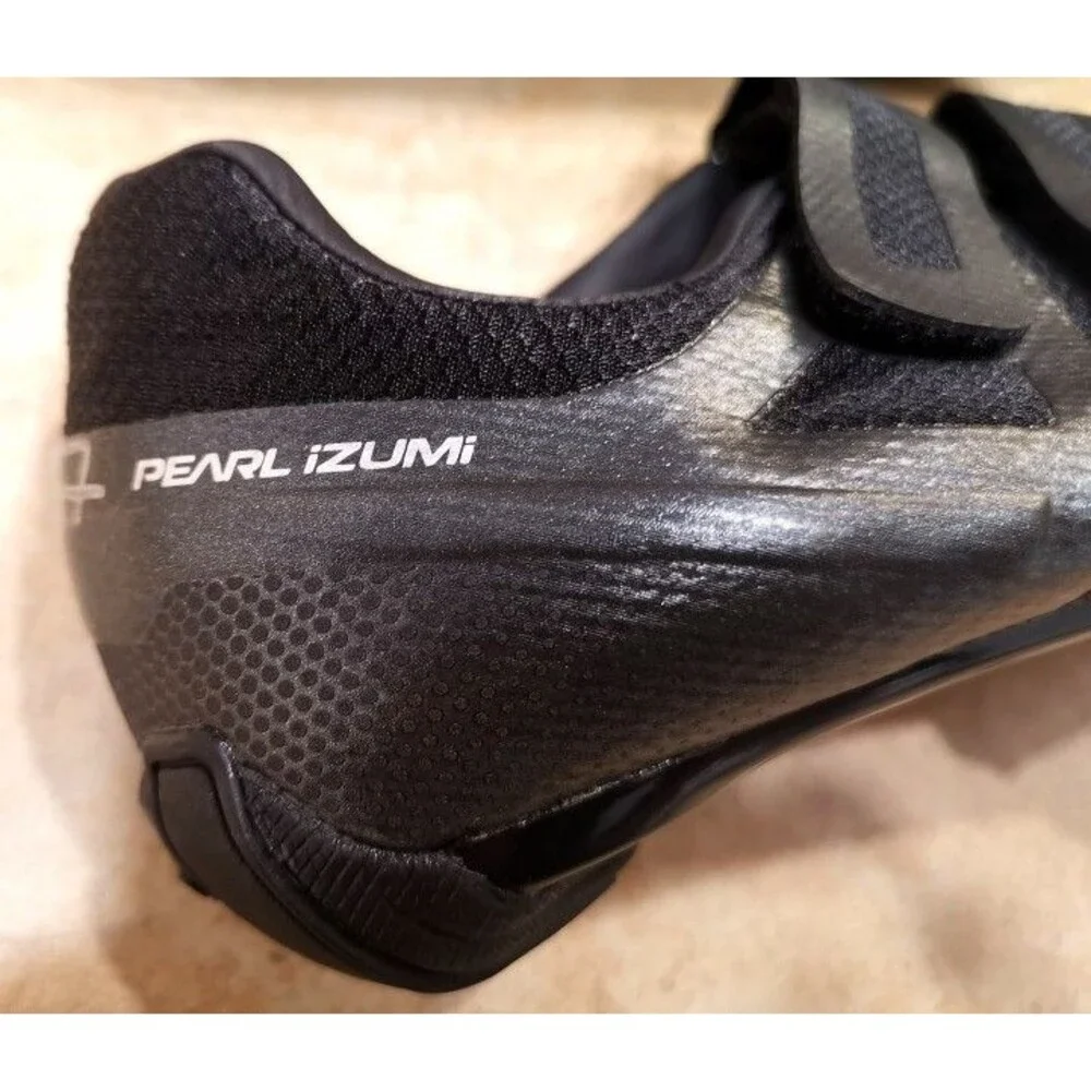 New Black Color Pearl Izumi Women Canyon Size 8.5 US /40 EU Biking Shoes Display